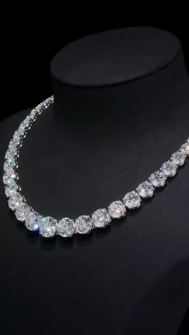 Jewellery craftsmanship detail